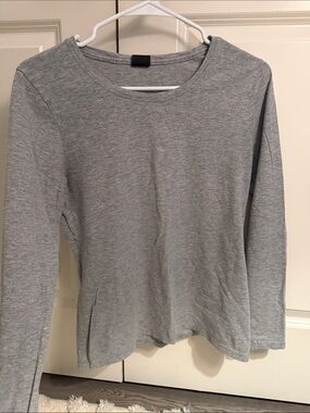 Hanes Gray Crewneck Long Sleeve Tee